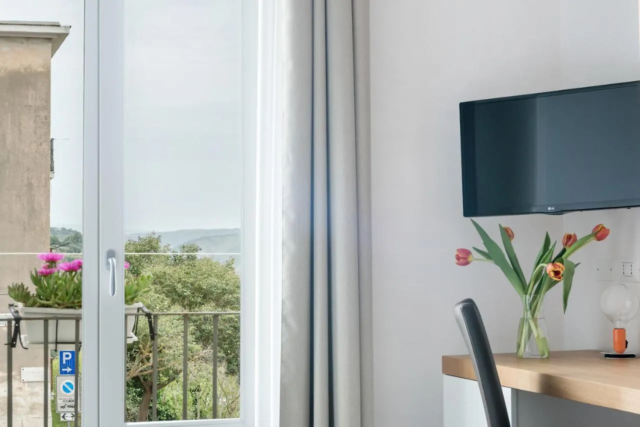 ***  Aura - Guest House Iblea Ragusa Itálie