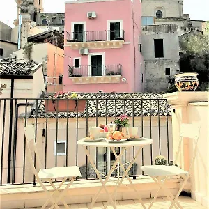 Couette-café Le Luci Su Ibla - Ospitalità Con Vista, Raguse